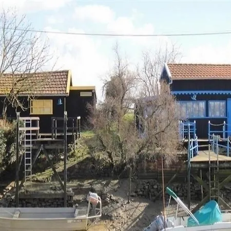 Appartement Les Bains 2 *