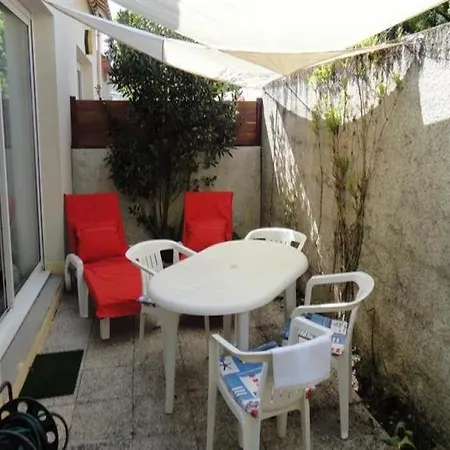 Les Bains 2